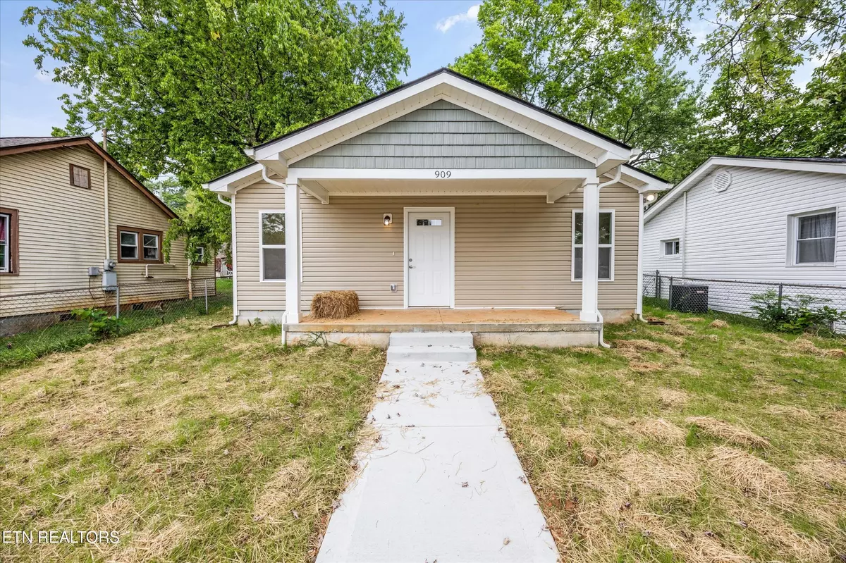 Knoxville, TN 37921,909 Sidebrook Ave