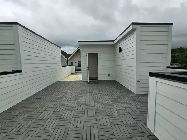 Nashville, TN 37218,522 Cliff Cir