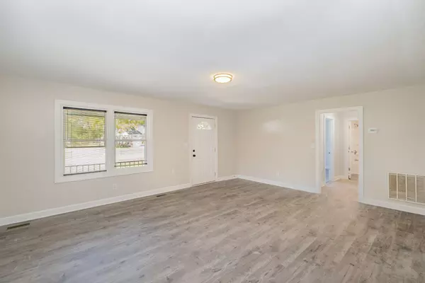 Tullahoma, TN 37388,417 W Coffee St