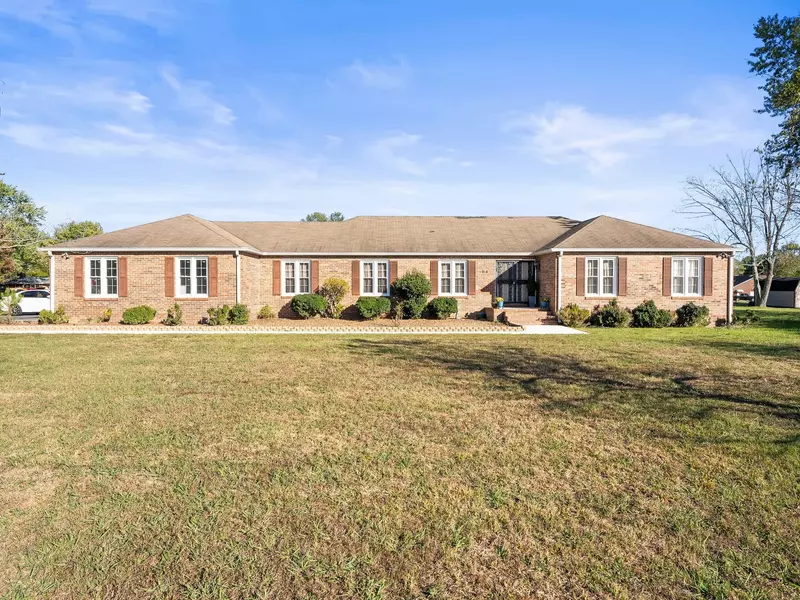 104 TWELVE OAKS ROAD, Tullahoma, TN 37388