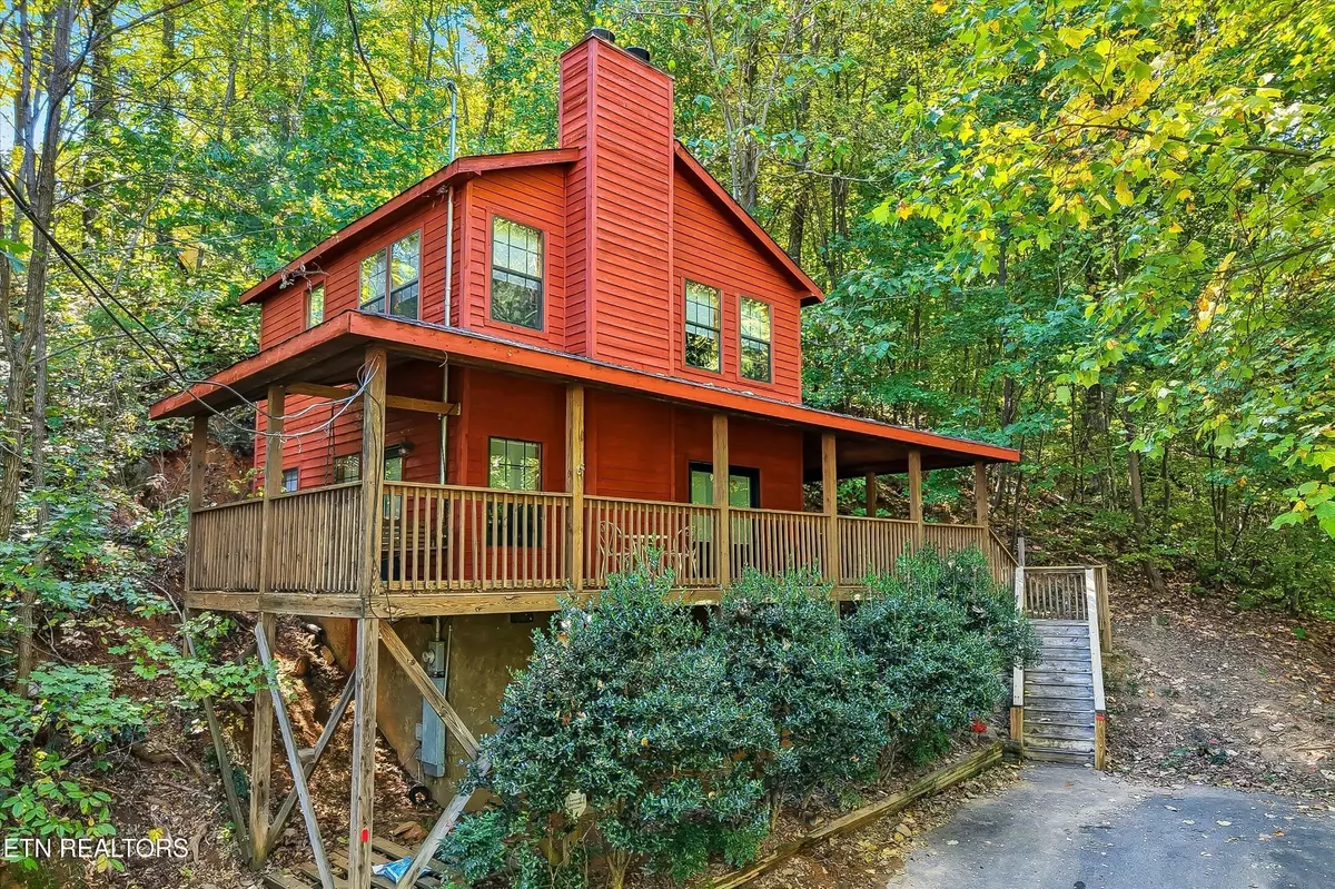 Gatlinburg, TN 37738,2061 Luzerne Drive