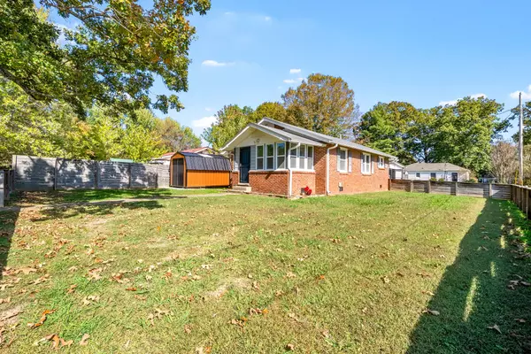 202 Parkway #W, Dickson, TN 37055