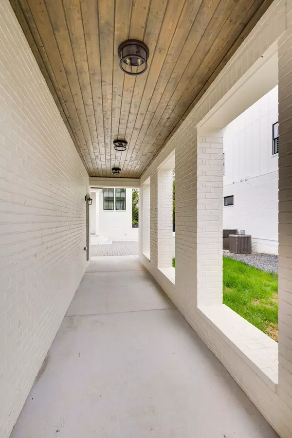 Nashville, TN 37215,1924 Castleman Dr #B