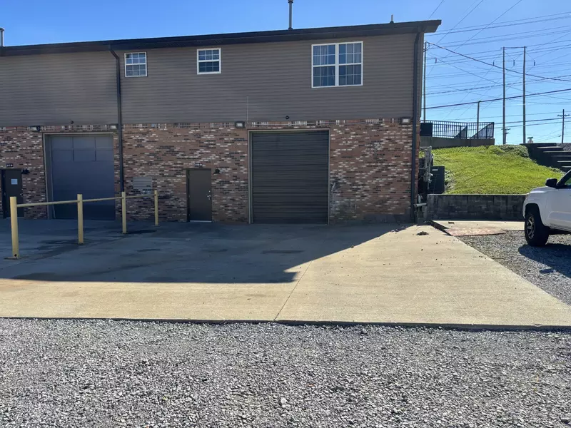 319B Dover Rd, Clarksville, TN 37042