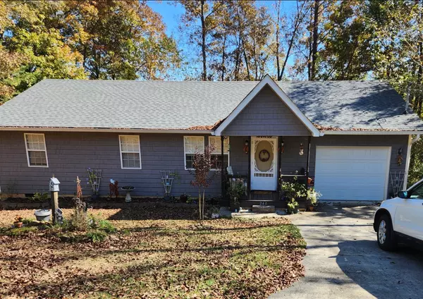 240 Texas Ave, Etowah, TN 37331