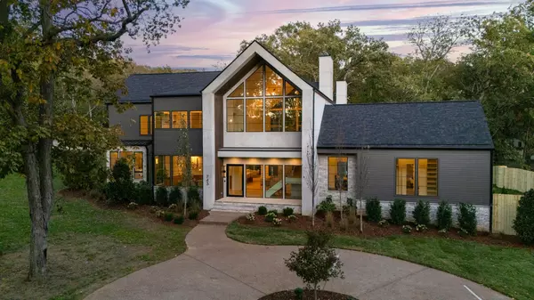 743 Richfield Dr, Nashville, TN 37205