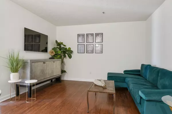 Nashville, TN 37203,1808 State St #307