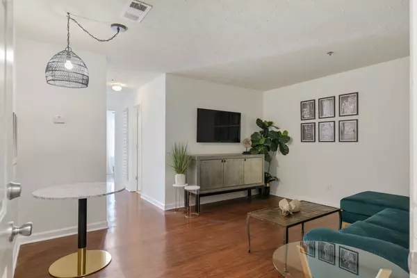 Nashville, TN 37203,1808 State St #307