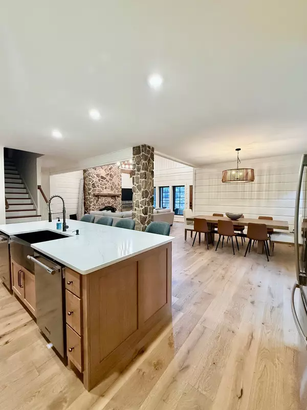 Monteagle, TN 37356,1863 Lake Louisa Loop