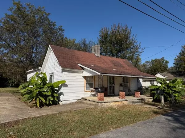 405 Calhoun Ave, Fayetteville, TN 37334