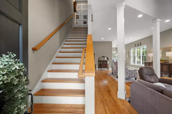 Nashville, TN 37215,2102A Sharondale Dr