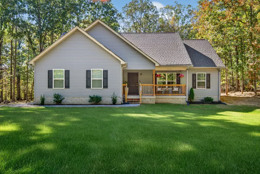 7205 Oak Springs Rd, Nunnelly, TN 37137