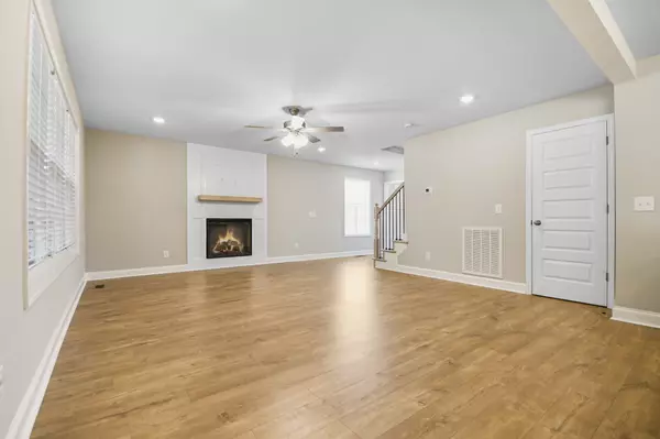 Clarksville, TN 37042,765 Banister Drive