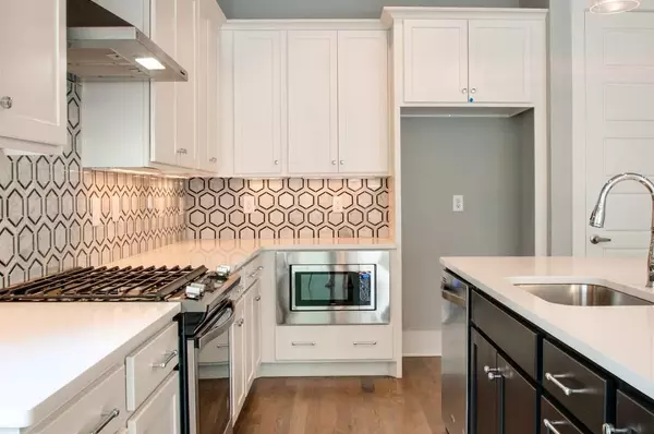 Nashville, TN 37208,1825 11th Ave #N