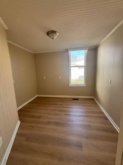 Pulaski, TN 38478,118 N 3rd St