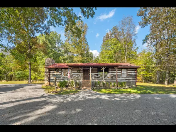 Columbia, TN 38401,1090 Derryberry Cemetery Rd