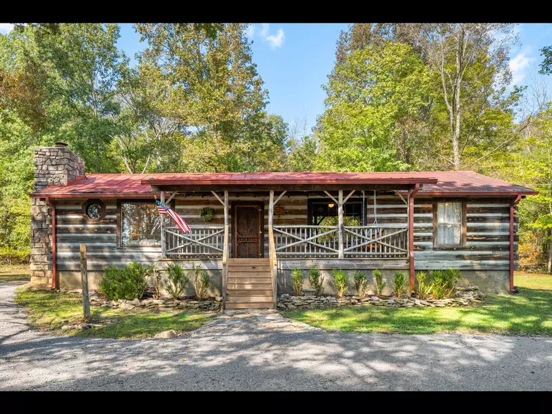 1090 Derryberry Cemetery Rd, Columbia, TN 38401