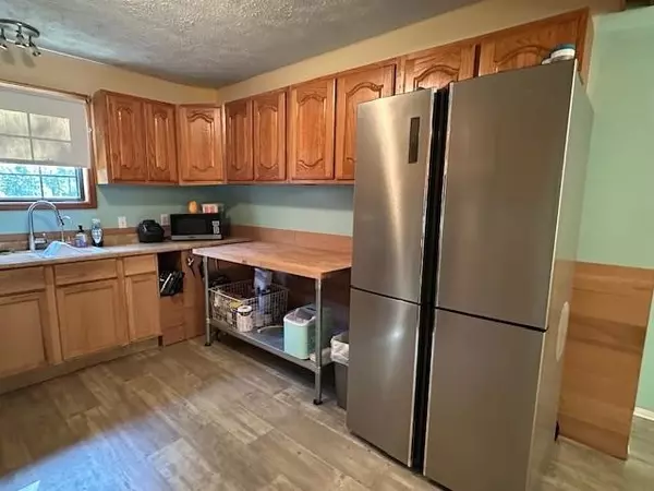 Selmer, TN 38375,330 S 6TH ST