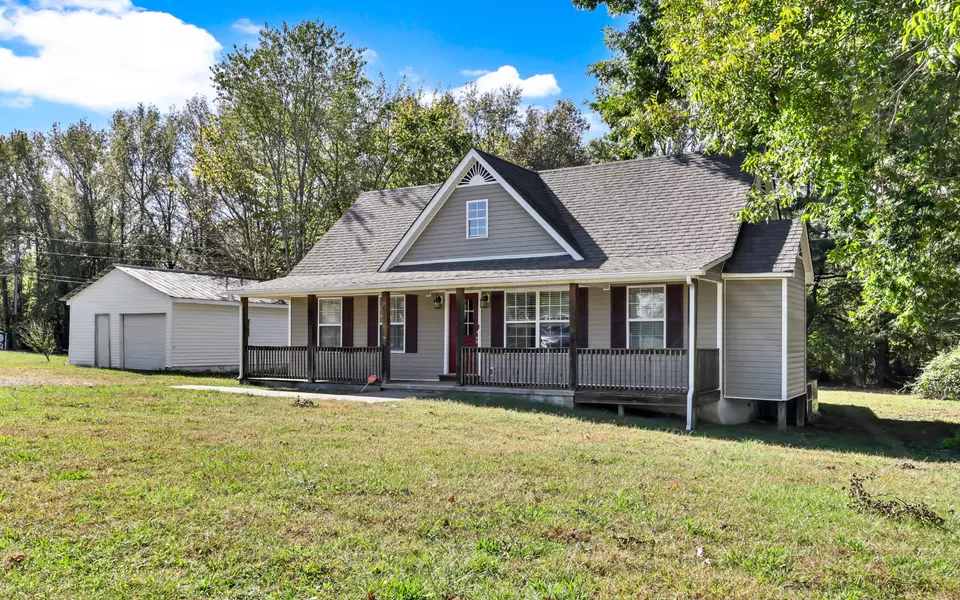 2550 Lylewood Rd, Woodlawn, TN 37191