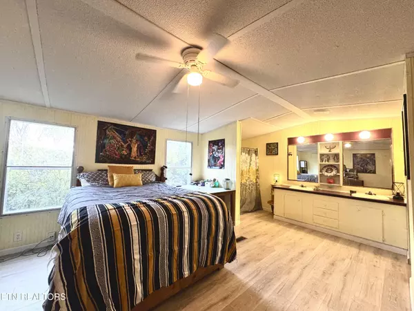 Newport, TN 37821,2654 Holt Town Rd