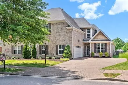 1124 Chickadee Cir, Hermitage, TN 37076