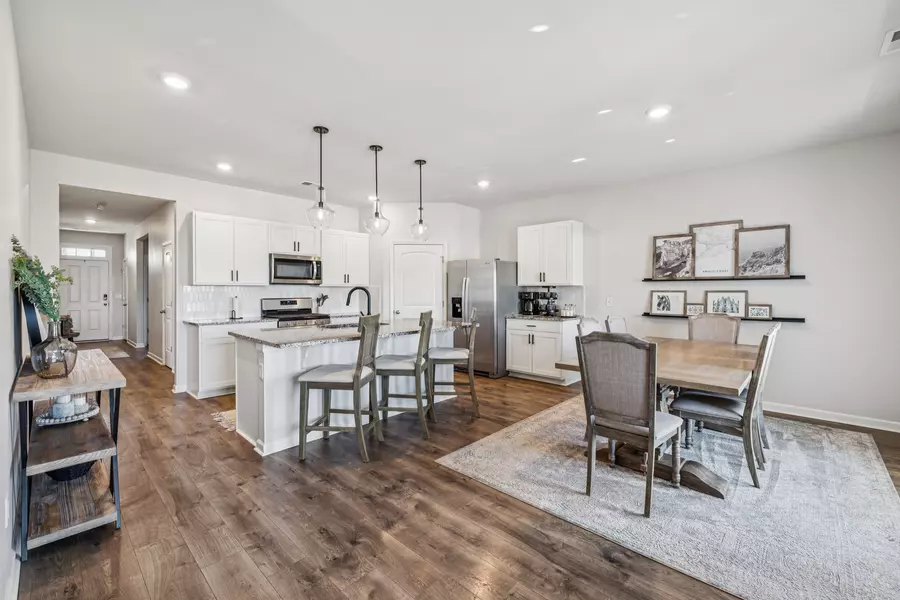 7083 Sunny Parks Dr, White House, TN 37188