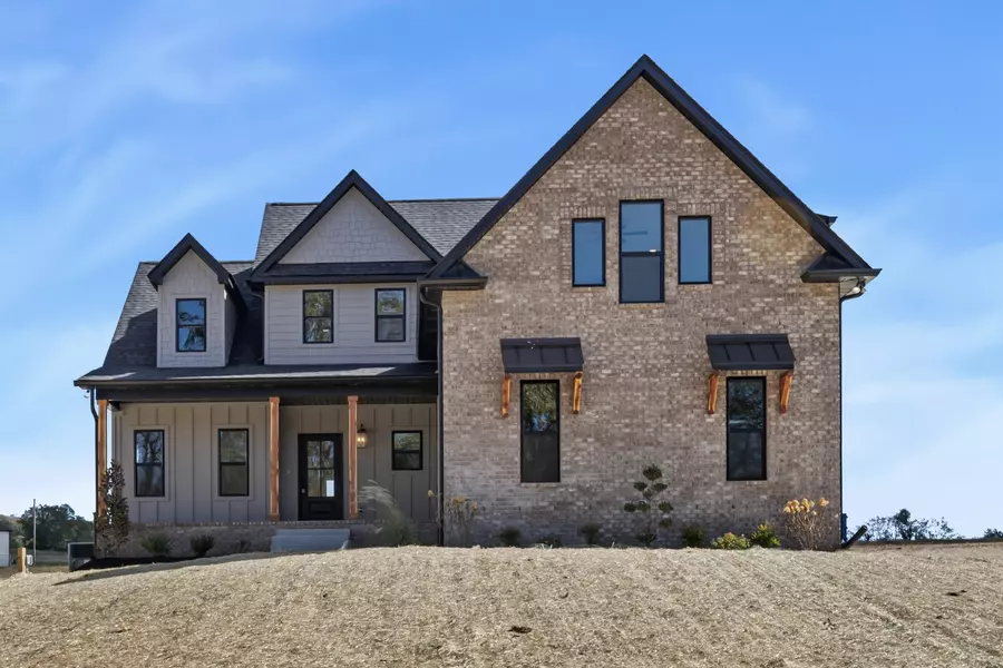 1775 Sulphur College Rd, Hartsville, TN 37074