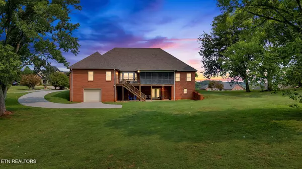 Maryville, TN 37804,3821 Mary Frances Drive