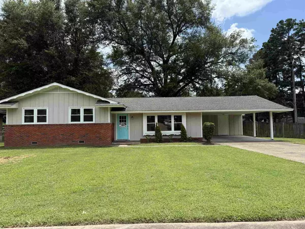 1351 FAVELL DR, Memphis, TN 38116