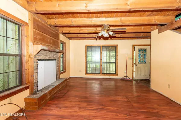 Townsend, TN 37882,358 Boat Gunnel Rd