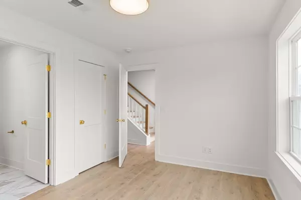 Nashville, TN 37207,504 Edwin St #22
