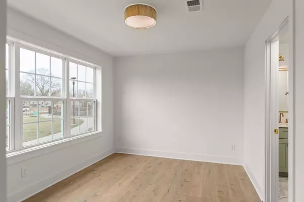 Nashville, TN 37207,504 Edwin St #22