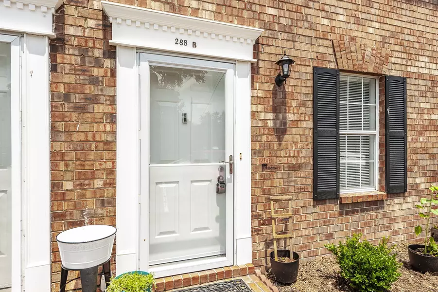 288 Donna Dr #B, Hendersonville, TN 37075