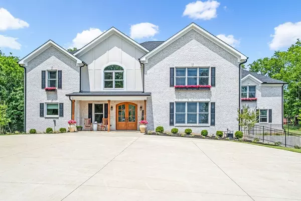 Hendersonville, TN 37075,135 Curtiswood Dr