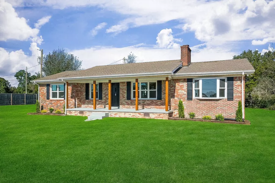 411 Allen Ferry Rd, Smithville, TN 37166