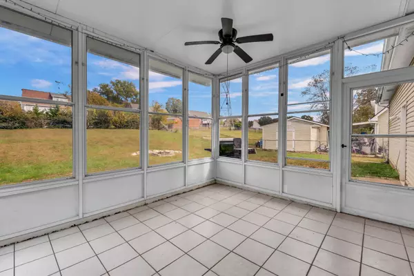 Clarksville, TN 37043,1571 Barrett Dr