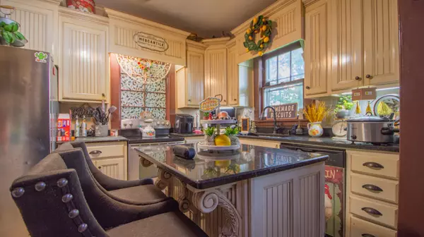 Elkton, TN 38455,395 Market St