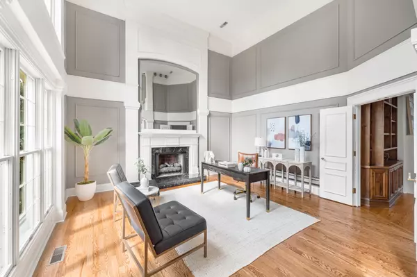 Nashville, TN 37215,303 Saint James Park