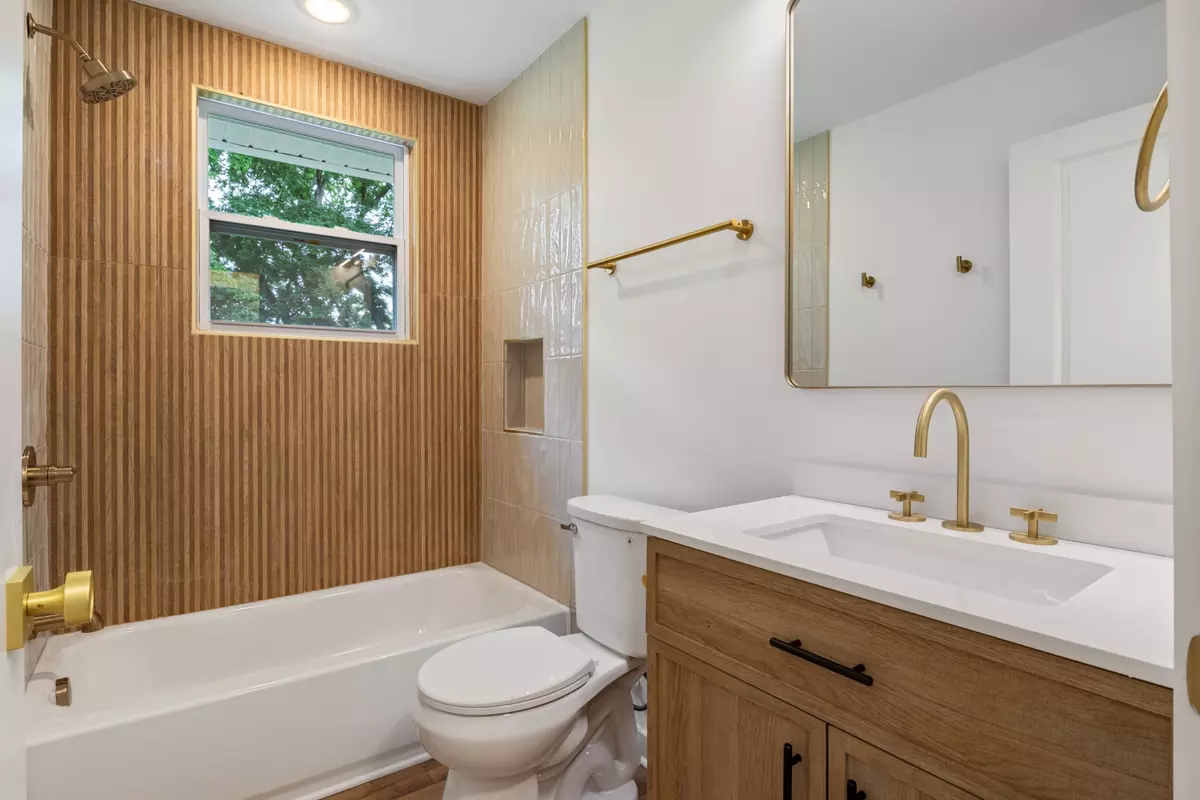 Nashville, TN 37218,3237 Briarwick Dr