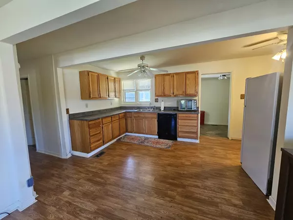 Decherd, TN 37324,105 E Market St