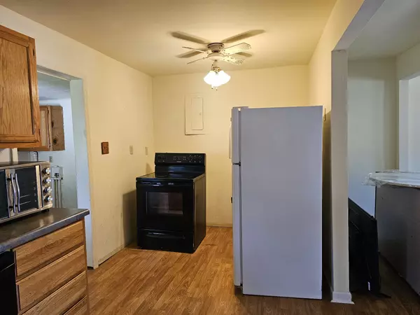 Decherd, TN 37324,105 E Market St