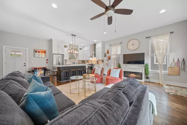 Nashville, TN 37206,1007 Dew St