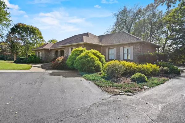 Winchester, TN 37398,238 Jills Lndg