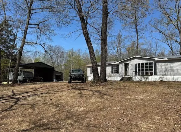 850 Herndon Cemetery Rd, Big Sandy, TN 38221