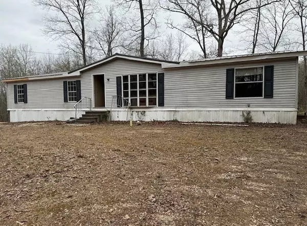 Big Sandy, TN 38221,850 Herndon Cemetery Rd