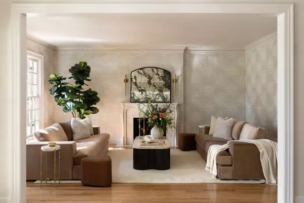 Nashville, TN 37215,407 Hyde Park