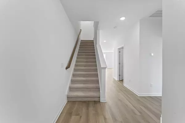 Murfreesboro, TN 37130,2900 Suzanne Landon Dr #F4