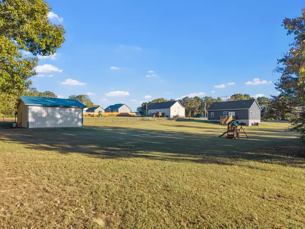 Charlotte, TN 37036,3762 Bowker Road