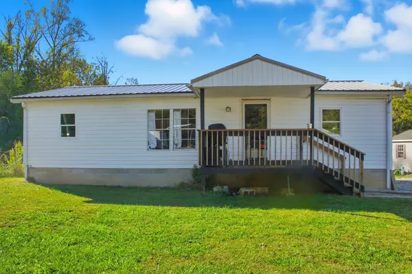 Byrdstown, TN 38549,214 S Main St