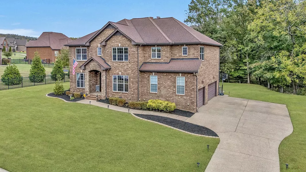 209 Amana Dr, Lebanon, TN 37087